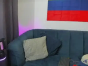 Chaturbate Live Sex Cam of andrew_twink18
