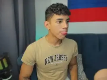Chaturbate Watch Live Sex Cams of andrew_twink18