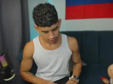 Chaturbate Adult Webcams of andrew_twink18