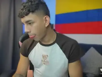 Chaturbate Sex Cam of andrew_twink18