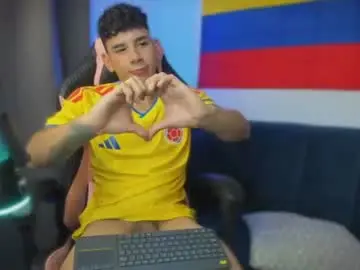 Chaturbate Live Porn of andrew_twink18