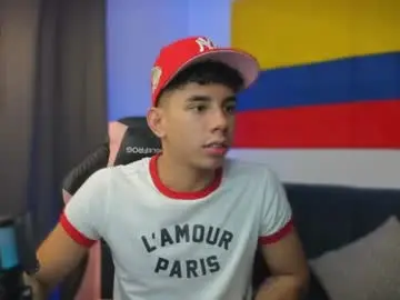 Chaturbate Best live sex cam show of andrew_twink18