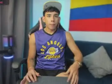 Chaturbate Adult Webcams of andrew_twink18