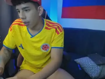 Chaturbate Adult Webcams of andrew_twink18