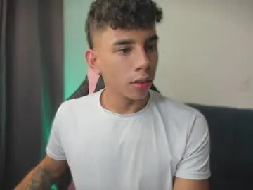 Chaturbate Sex Cam of andrew_twink18