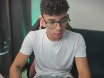 Chaturbate Private Sex Chat of andrew_twink18