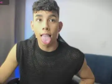 Chaturbate Best live sex cam show of andrew_twink18