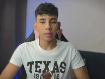 Chaturbate Sex Cam of andrew_twink18