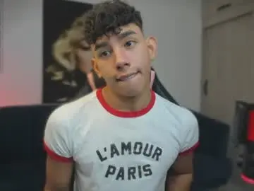 Chaturbate Adult Webcam of andrew_twink18
