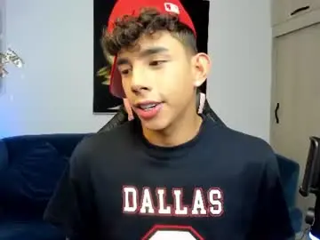 Chaturbate Free Porn Cam of andrew_twink18