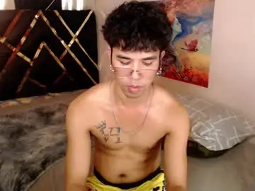 Chaturbate Live Sex Cam of asiancum_peter