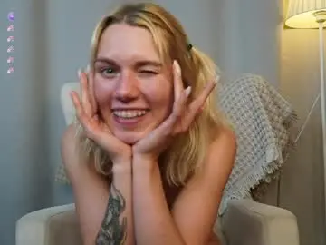 Chaturbate Live Sex Cam of myviolet_rush