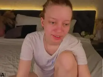 Chaturbate Live Sex Cam of michelle_blond