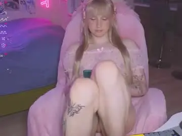 Chaturbate Live Sex Cam of pinkvenom_