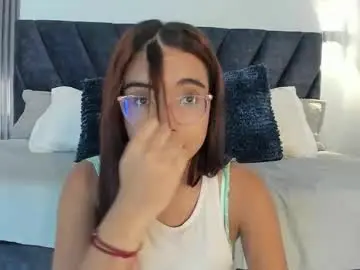 Chaturbate Live Sex Cam of sarasaenz_99