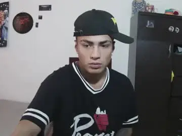 Chaturbate Live Sex of fenix_hardcock