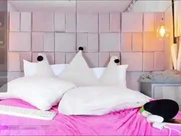 Chaturbate Live Sex Cam of luna_harper1