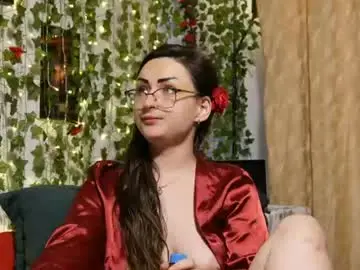 Chaturbate Sex Cam of naughtyhomemade17