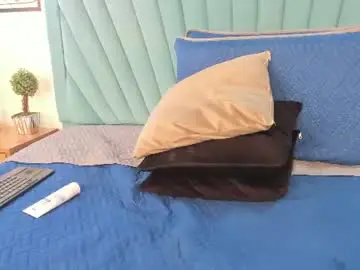 Chaturbate Live Sex Cam of sophie_valejs
