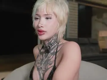 Chaturbate Live Sex Cam of goth_dolll