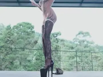 Chaturbate Live Sex Cam of goth_dolll