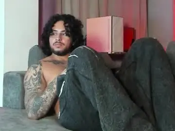 Chaturbate Live Porn of ryan_warren18