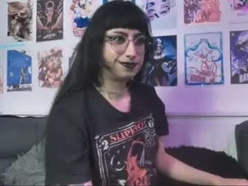 Chaturbate Live Sex Cam of snowblack_