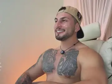 Chaturbate Free Porn Cam of angeloferro1