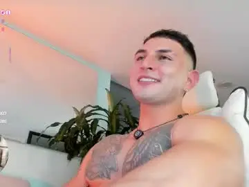 Chaturbate Watch Live Sex Cams of angeloferro1