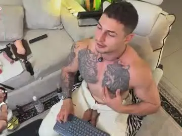 Chaturbate Free Porn Cam of angeloferro1