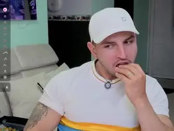 Chaturbate Live Sex of angeloferro1