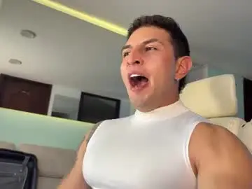 Chaturbate Nude Webcam of angeloferro1