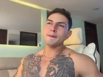 Chaturbate Live Sex Cam of angeloferro1