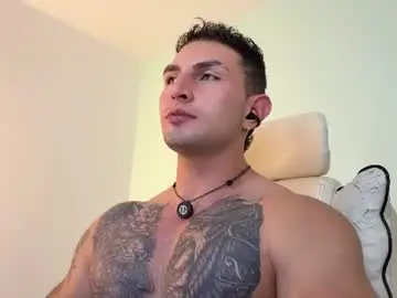 Chaturbate Free Porn Cam of angeloferro1