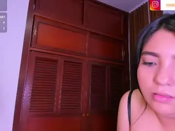 Chaturbate Live Sex of ninablooms01