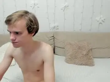 Chaturbate Best live sex cam show of yueslang