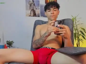 Chaturbate Best live sex cam show of alex_zt