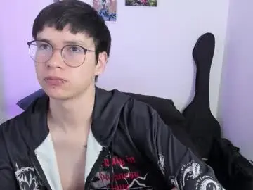 Chaturbate Nude Webcam of andy_bankai