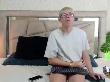 Chaturbate Live Sex of evie_demn