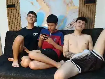 Chaturbate Live Sex Cam of sexys_boys18