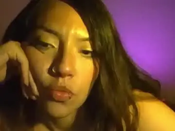 Chaturbate Live Sex Cam of kyruummie