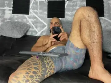Chaturbate Live Sex Cam of leonidas_k18