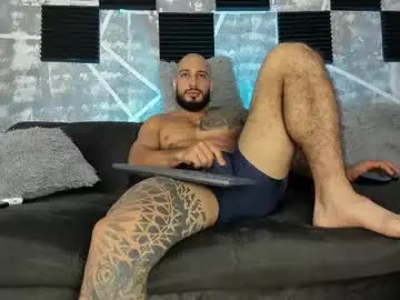 Chaturbate Live Sex Cam of leonidas_k18