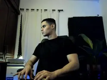 Chaturbate Sex Chat of zenhzu