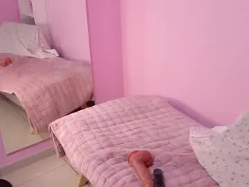 Chaturbate Live Sex Cam of little_effy18_