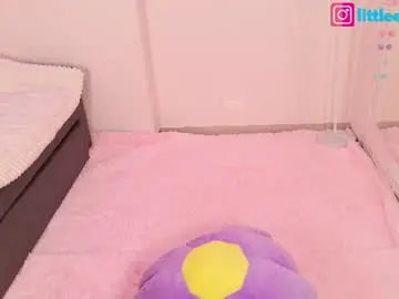 Chaturbate Live Porn of little_effy18_