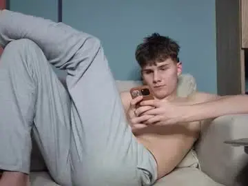 Chaturbate Live Sex Cam of tai_fun