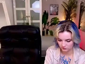 Chaturbate Adult Webcams of bluebeell