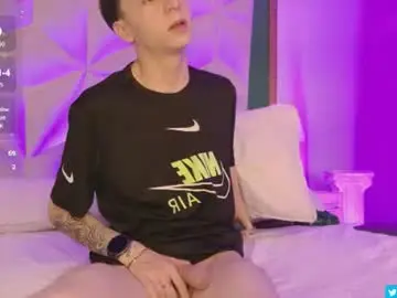 Chaturbate Live Porn of ethan_and_ava