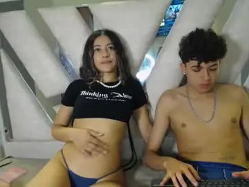 Chaturbate Live Sex Cam of bonnieandclydecf